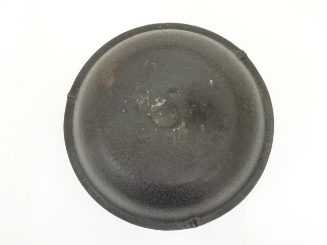  鋳師　孫兵衛造　唐銅鬼面風炉・丸釜添（共箱）